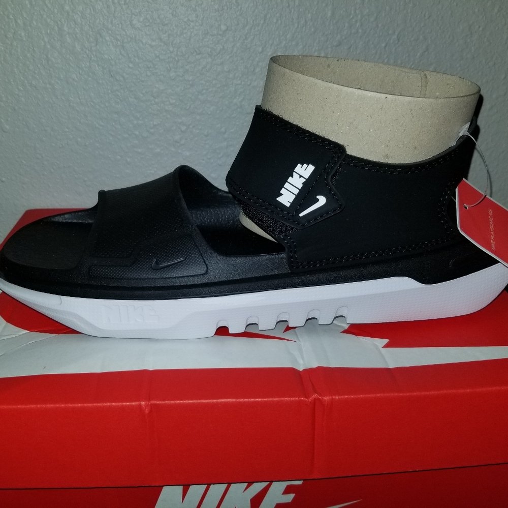 Nike playscape sandals